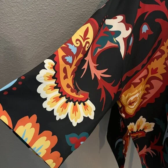 CHICO'S PAISLEY PRINT SHORT KIMONO - Red, Black & Gold - Excellent - L / XL - Picture 10 of 16
